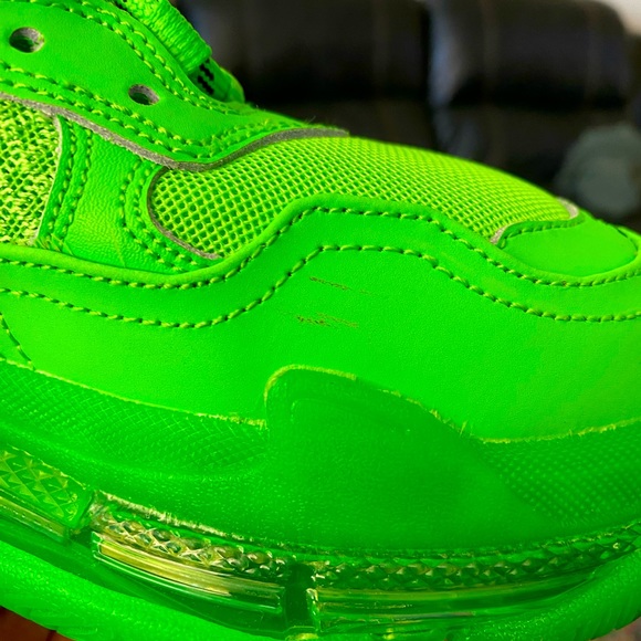Balenciaga Triple S Neon Green Clear Soles Shipping in original box - Picture 10 of 15